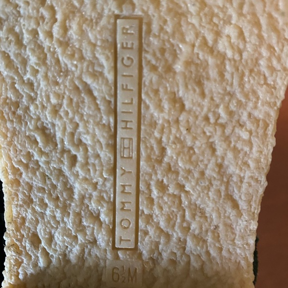 💥HP💥 Tommy Hilfiger Slip-On Suede Boots - Picture 7 of 7